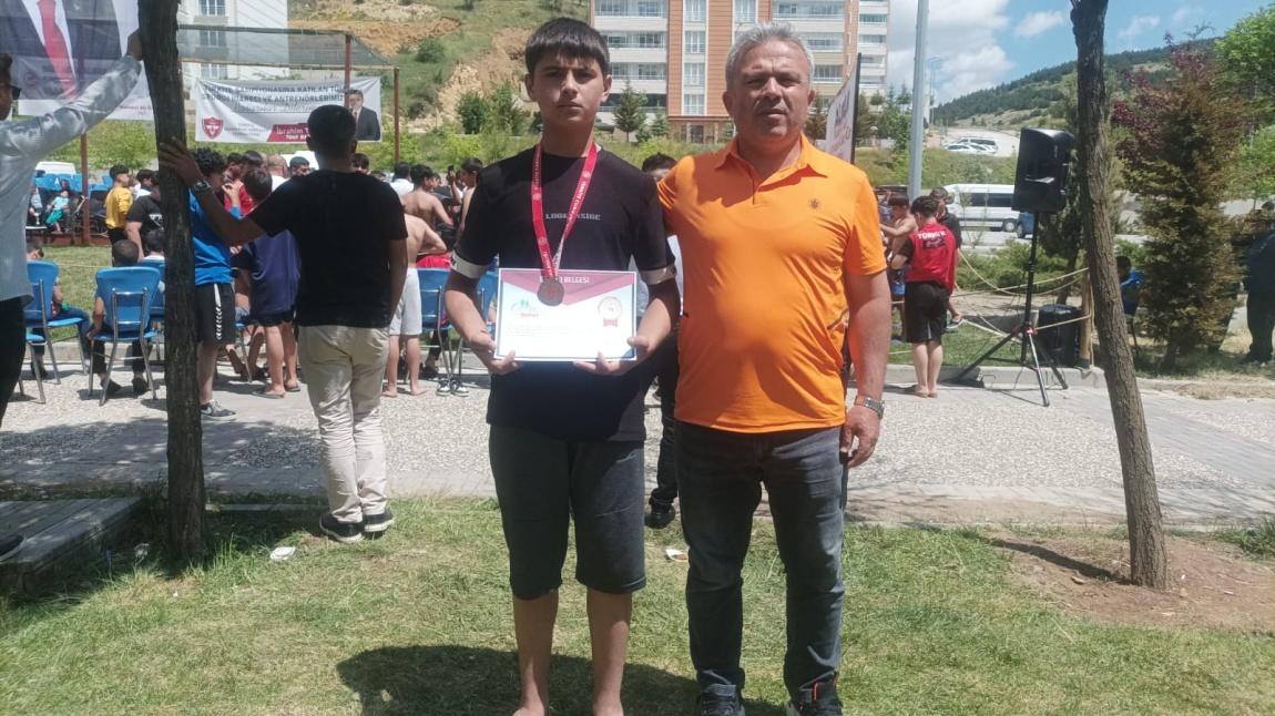 Güreşte Ulusal Başarımız